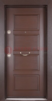 Коричневая входная дверь c МДФ панелью ЧД-28 в частный дом в Казани