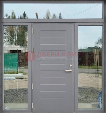 Серая стальная дверь с панелью МДФ и стеклянными фрамугами ДФГ-28 в Казани