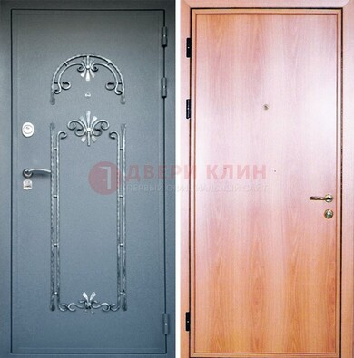 Железная дверь с ковкой ламинат внутри ДК-11 в квартиру в Казани