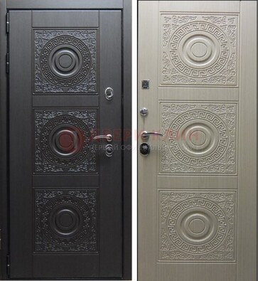 Темная стальная дверь с МДФ ДМ-161 для коттеджа в Казани