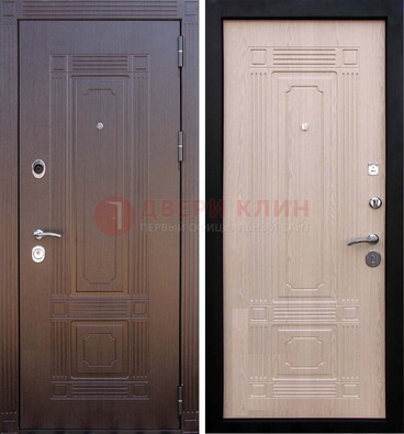 Коричневая входная дверь с МДФ ДМ-173 для кирпичного дома в Казани