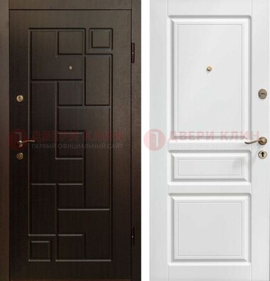 Входная дверь Коричневая металлическая филенчатая с белой МДФ внутри ДМ-241 в Казани