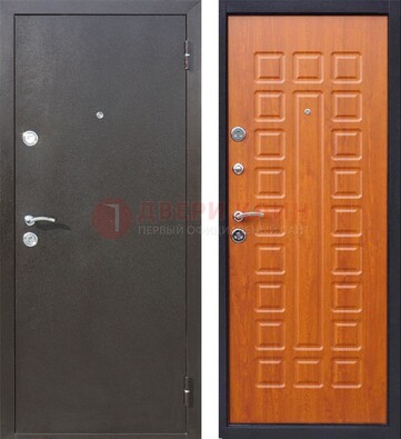 Коричневая стальная дверь с порошковым напылением ДП-202 в Казани