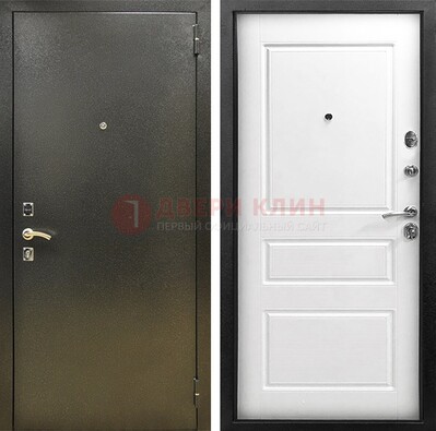 Входная дверь Темное серебро с порошковым напылением и белой МДФ ДП-272 в Казани