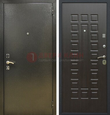 Темно-серая железная дверь с порошковым покрытием и МДФ Венге ДП-287 в Казани