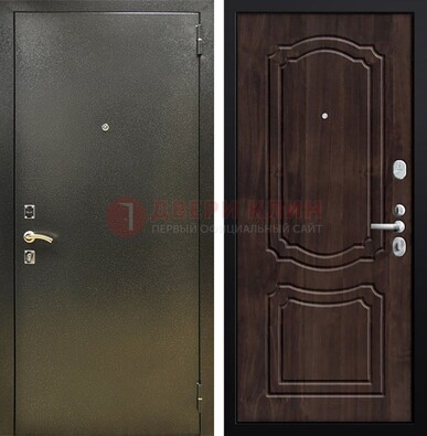 Темно-серая железная дверь с порошковым покрытием и коричневой МДФ ДП-288 в Казани