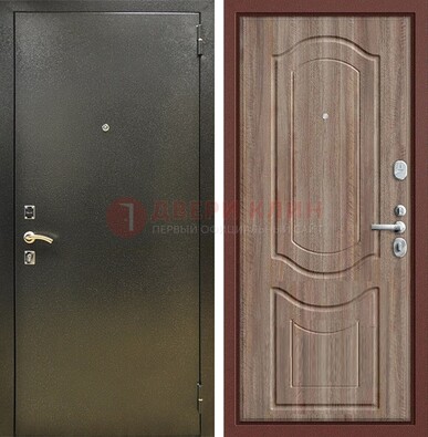 Темно-серая входная дверь с порошковым покрытием и коричневая МДФ ДП-290 в Казани