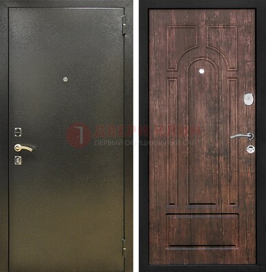Темно-серая металлическая дверь с порошковым покрытием и МДФ коричневая ДП-292 в Казани