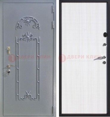 Серая входная дверь с порошковым покрытием ДП-67 в Казани