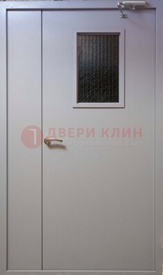 Белая железная подъездная дверь ДПД-4 в Казани