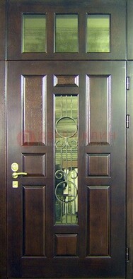 Парадная дверь со стеклянными вставками и ковкой ДПР-1 в офисное здание в Казани