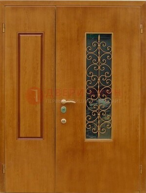 Входная дверь Дверь со вставками из стекла и ковки ДПР-20 в холл в Казани
