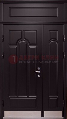 Парадная дверь с металлическими вставками ДПР-47 и фрамугой в Казани