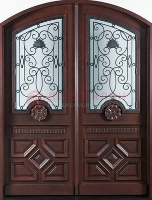 Арочная коричневая парадная дверь ДПР-66 в Казани