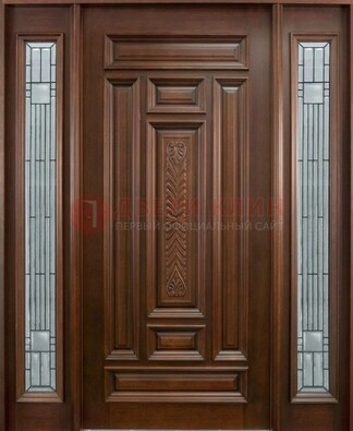 Парадная дверь с резьбой ДПР-70 в кирпичный дом в Казани