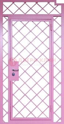 Розовая металлическая решетчатая дверь ДР-15 в Казани