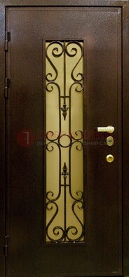 Металлическая дверь с армированным стеклопакетом и ковкой ДСК-20 в Казани