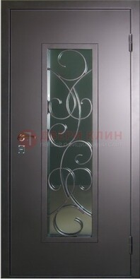 Распашная железная дверь со стеклом и ковкой ДСК-35 в Казани