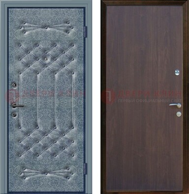 Серая металлическая дверь с винилискожей ДВ-35 в Казани