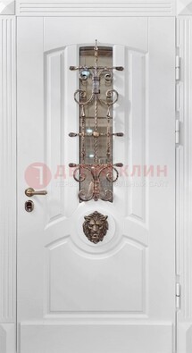 Белая металлическая дверь с виноритом и стеклом с ковкой ДВТ-165 в Казани