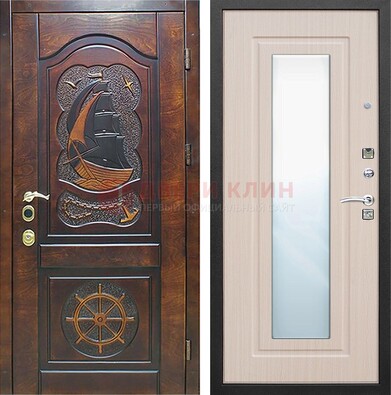 Темная дверь с резьбой и зеркалом внутри ДЗ-49 в Казани