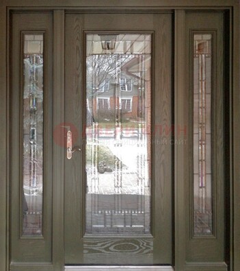 Коричневая стальная дверь с массивом дуба с витражом ВЖ-16 в Казани