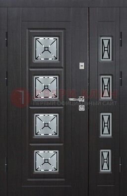 Чёрная двухстворчатая железная дверь с МДФ и витражом ВЖ-35 в Казани